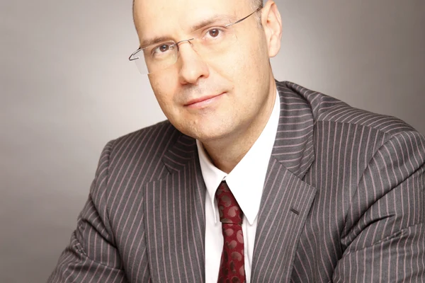 Studiu PwC: Aproape 40% din afaceri și-au întrerupt activitatea