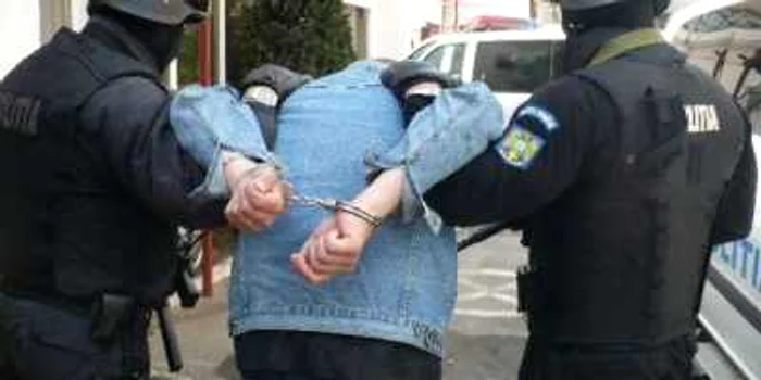 Tânărul a fost prins miercuri de poliţiştii din Şimleu