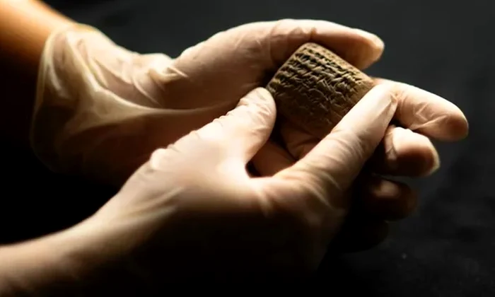 Listă de cumpărături pe o tabletă de lut veche de 3.500 de ani (© Ministerul Culturii și Turismului din Turcia / livescience.com)