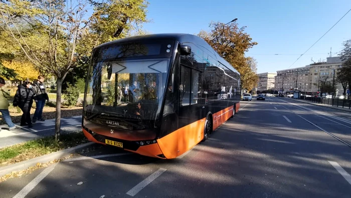 Turcii de la Karsan au prezentat la Timişoara unul din modelele lor de autobuz electric FOTO Ş.Both