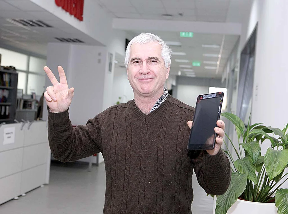 
    Adrian Lupceanu a câştigat o supertabletă la cel mai tare concurs al toamneiFoto: Click!  
