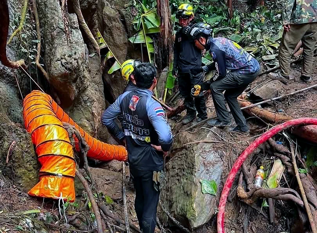 Echipe din Thailanda și Laos colaborează la salvarea celor șapte săteni (Foto: Epa-Efe)