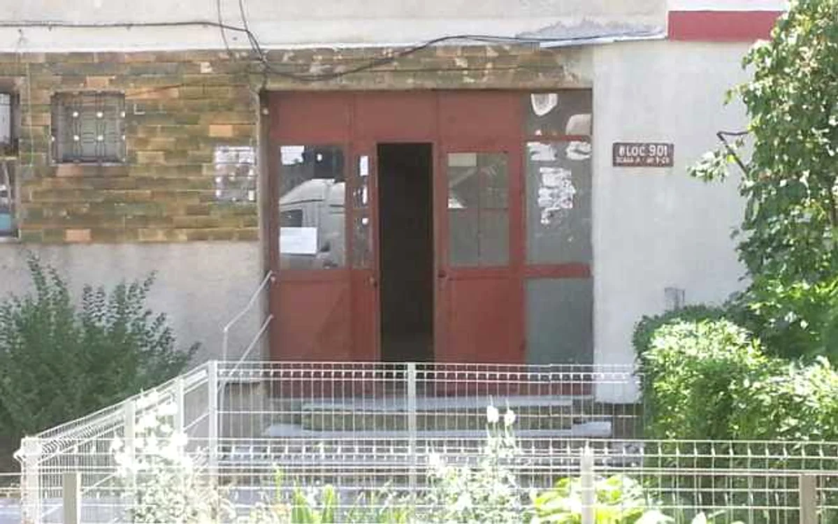 Bebeluşul este o fetiţă de 2800 de grame