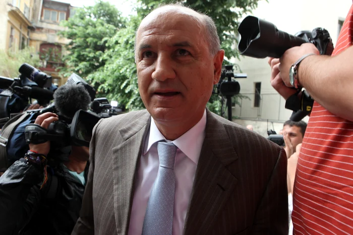 George Copos mai are de executat trei ani şi opt luni de închisoare în dosarul "Transferurilor" (foto: Click!))