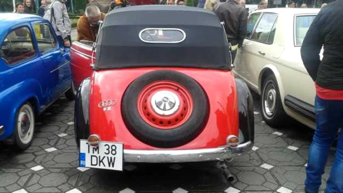 Maşina de colecţie model DKW FOTO Ştefan Both