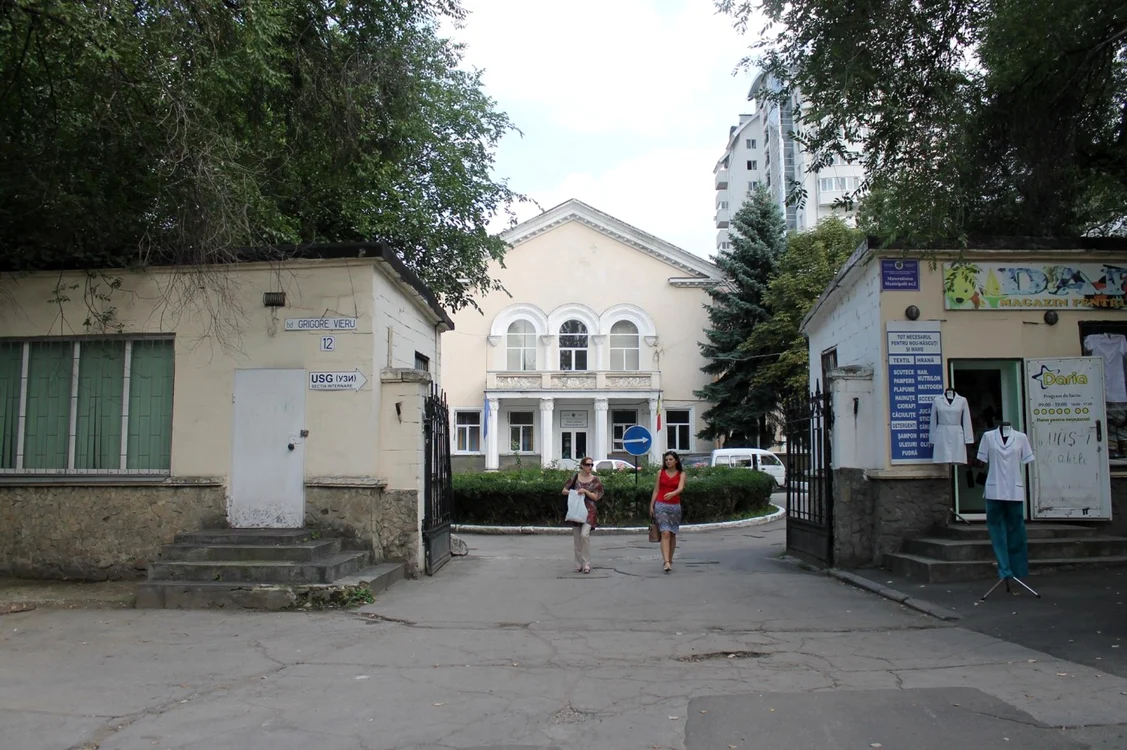 Potrivit unei decizii a autorităţilor locale, Maternitatea nr. 2 din Chişinău urmează să fie comasată cu alte două spitale. FOTO: Centrul de Investigaţii Jurnalistice