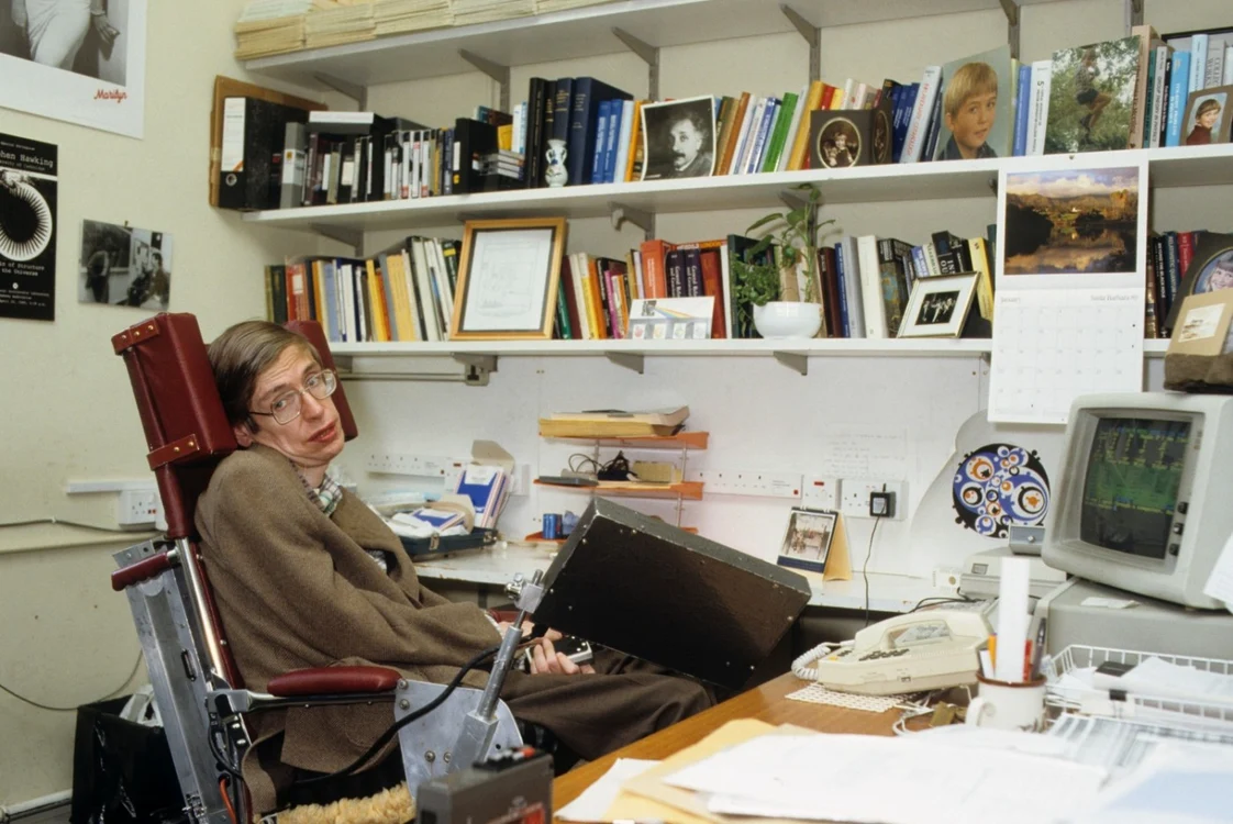 Stephen Hawking este considerat unul dintre geniile umanităţii FOTO Wikipedia