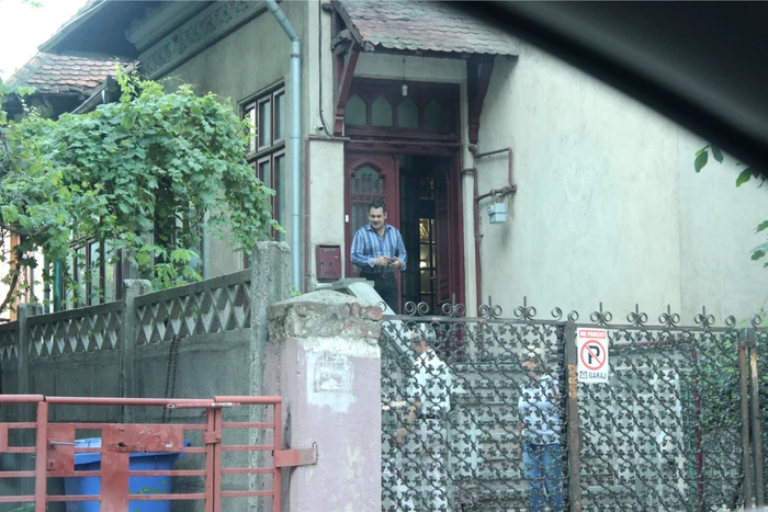 Casa din strada Caimatei, unde locuiește Ionuț Dolănescu