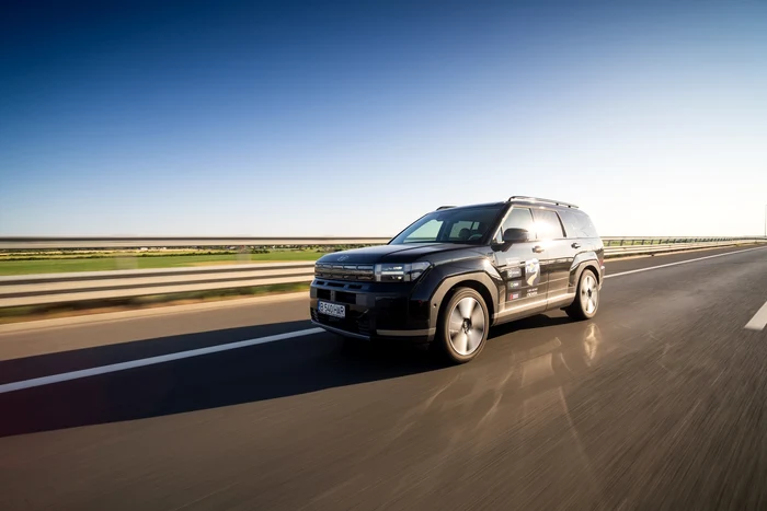 Inflație de spațiu în Hyundai Santa Fe Plug-in Hybrid