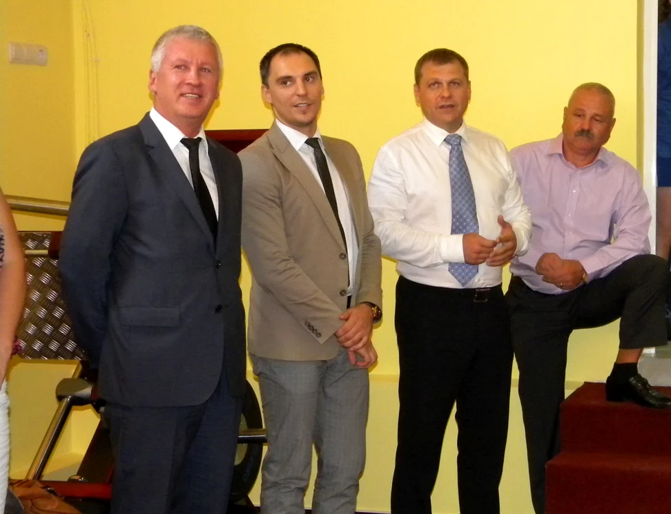 Andrey Bogdanov (primul stânga), directorul general al Petrotel-Lukoil Ploieşti. FOTO Dana Mihai