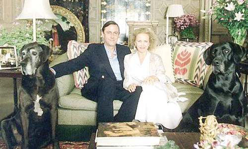 Lordul Northampton şi  soţia lui, în 1999, când  erau un cuplu fericit jpeg