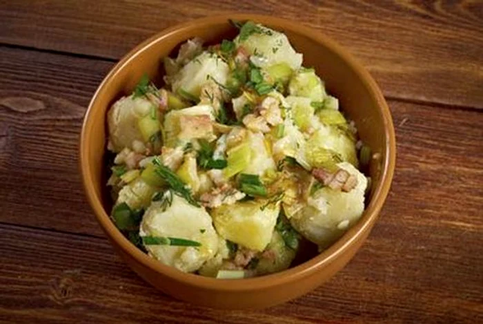 salata de cartofi jpeg