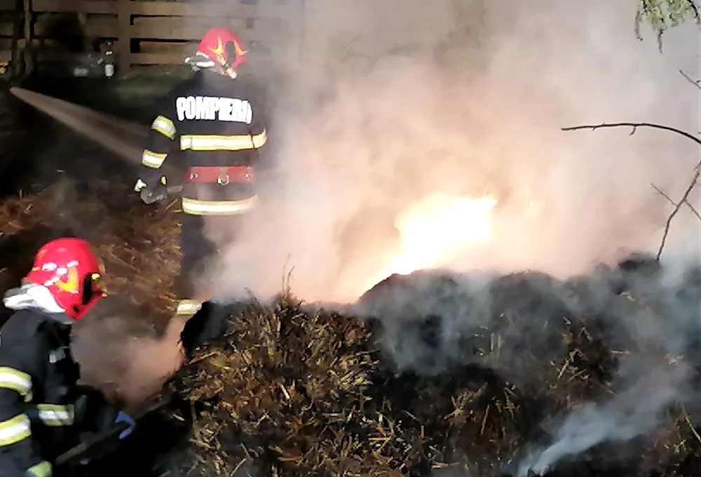 Incendiu puternic în județul Ialomița FOTO ISU Ialomița