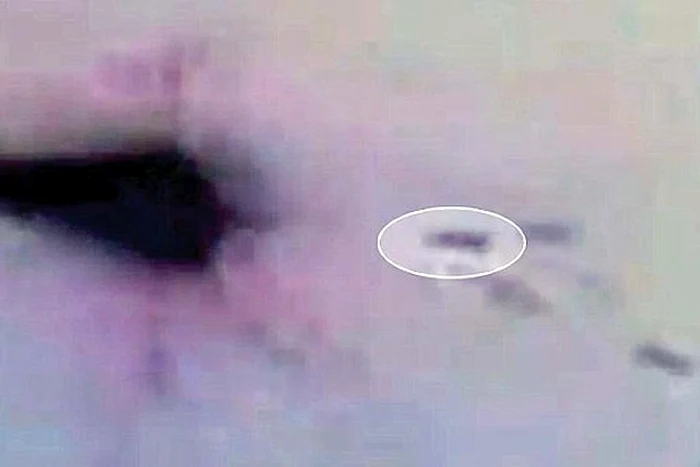 Explozia a fost declanşată de contactul cu un OZN (Fotografii: reuters)