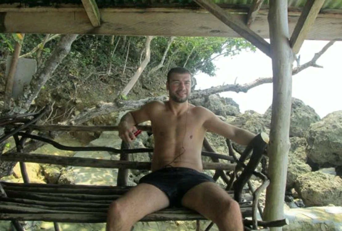 
    Lucian Bute la plaja in FilipineFoto: Facebook  