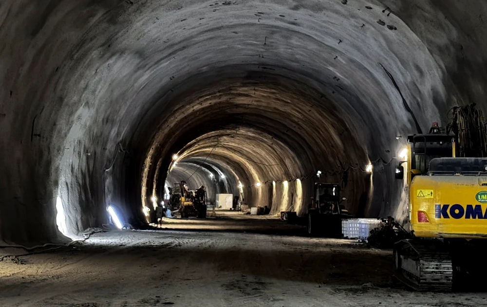 Tunelul Holdea.