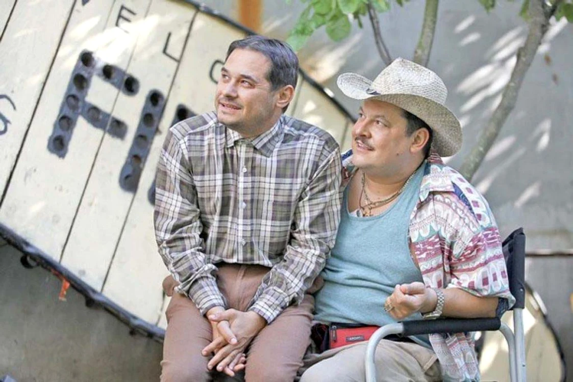 Joacă împreună şi în  spectacole de umor