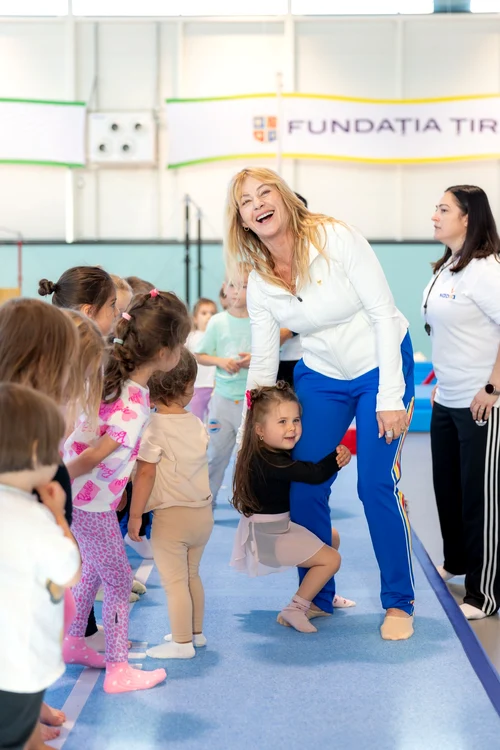 Nadia s-a amuzat alături de copiii prezenți în sala din Otopeni