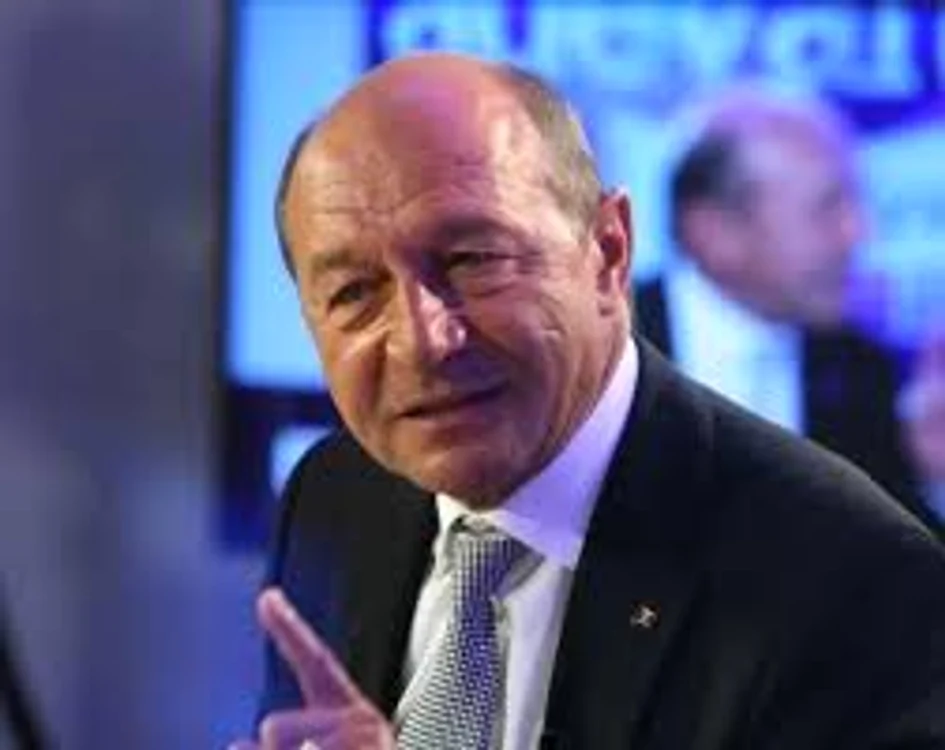 
    Fostul preşedinte Traian Băsescu a scris, luni, pe Facebook, că s-a mutat provizoriu la Scroviştea, la cererea sa, într-un spaţiu al RA-APPS de 120 de metri pătrați  