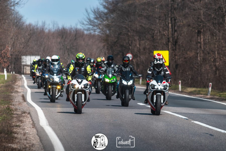 Motocicliștii de la Tower Rider și-au scos „felinele” pe stradă. „Acestea sunt cele mai frumoase trasee”