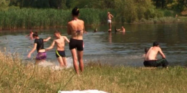 Scăldatul în râuri poate cauza probleme medicale