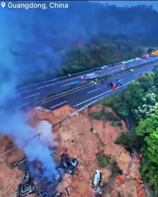 Autostrada prăbușita în China   Captura video jpeg