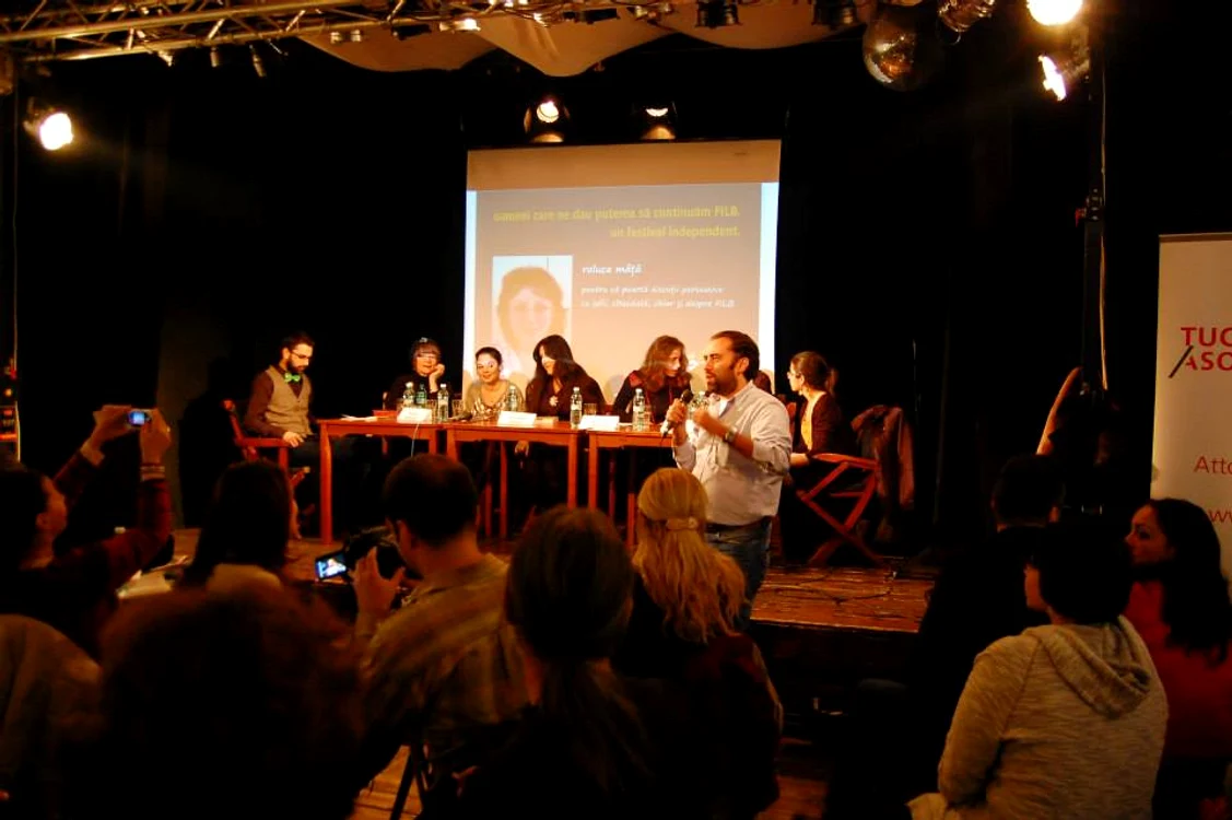 „Acest minunat festival internaţional de buzunar“ jpeg