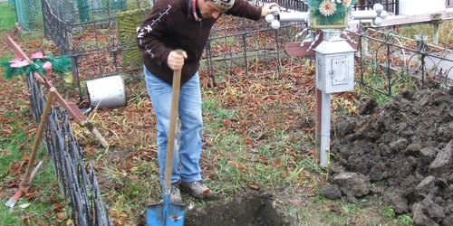 Locurile de veci disponibile au devenit raritate în Cimitirul Nordic din Focşani