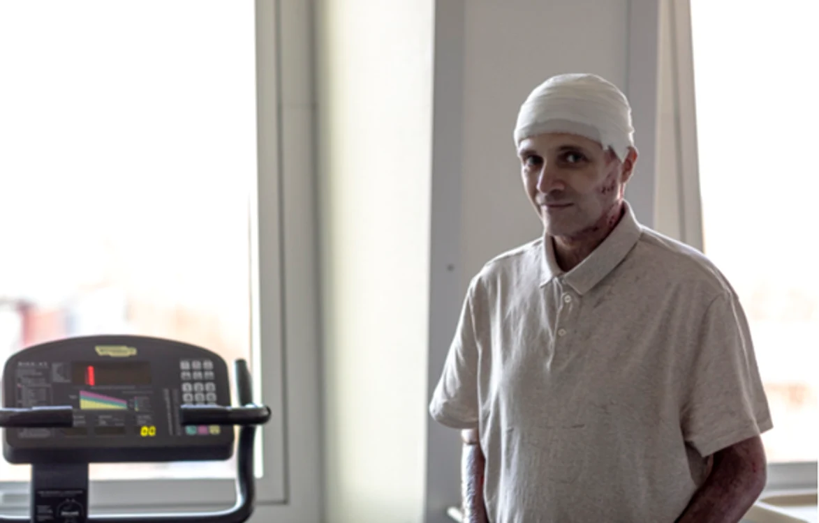 
    Cătălin Denciu a povestit cum s-a trezit la terapie intensivă după coma artificială în care a fost indus timp de 3 săptămâni foto: Beldefnews  