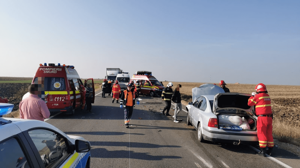 Blocaj rutier pe E 574, în Olt. Accident cu trei mașini implicate. Traficul nu poate fi deviat