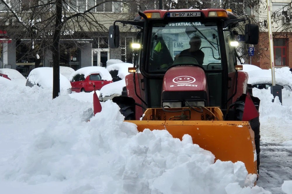 Utilaje de deszăpezire în Sectorul 1 FOTO: Primăria Sectorului 1