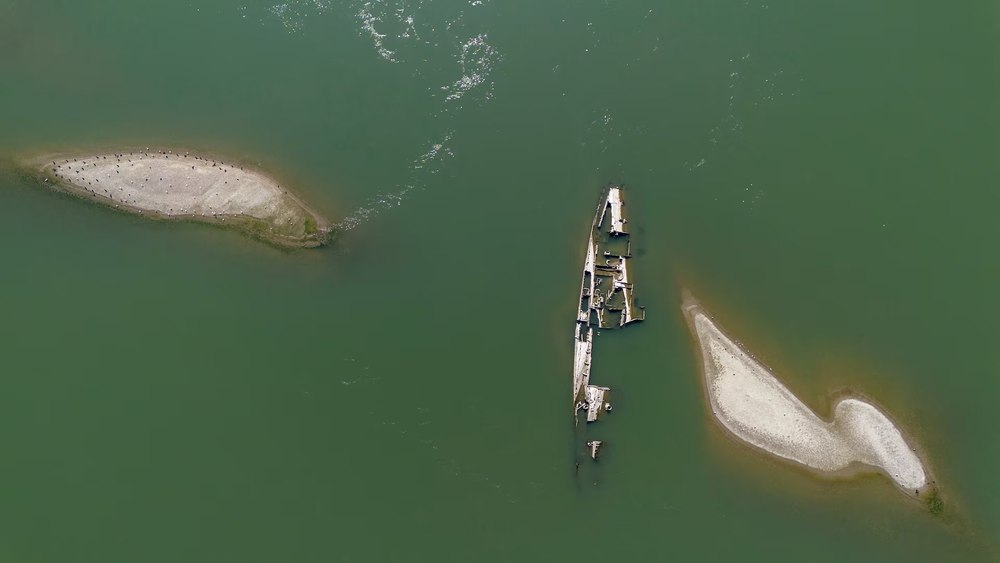 Nivelul scăzut al Dunării scoate la iveală nave scufundate în Al Doilea Război Mondial, în Serbia şi Ungaria