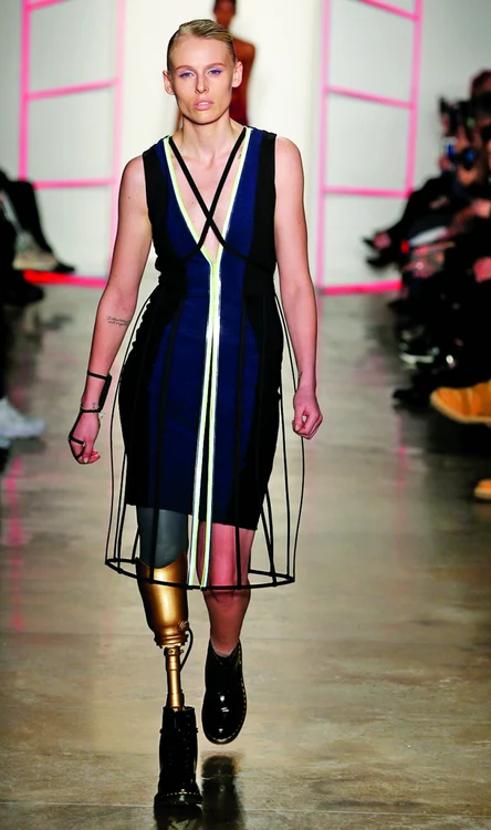 
    Este cel mai căutat  fotomodel al  momentului  