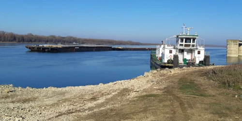 Căutări marinar căzut de pe barjă în Dunăre Sursa ISU Constanţa