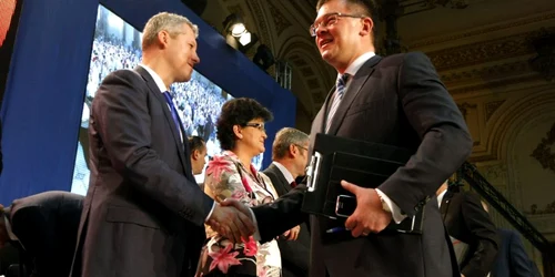 MRU Mihai-Răzvan Ungureanu Catalin Predoiu pdl pnl congres FOTO Eduard Enea