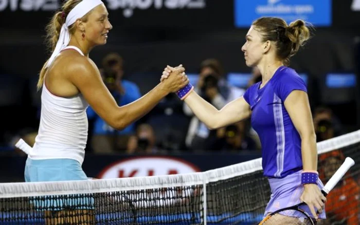 
    Simona Halep a învins-o uşor pe Yanina Wickmayer la Australian Open 2015 şi sperăm să se întâmple la fel şi în Fed CupFoto Click!  