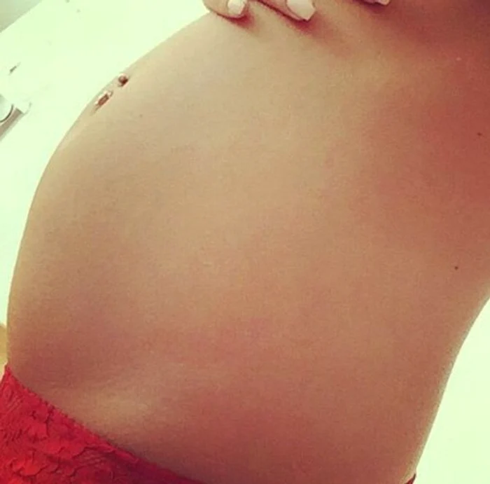 Andreea Tonciu este mândră de burtica ei