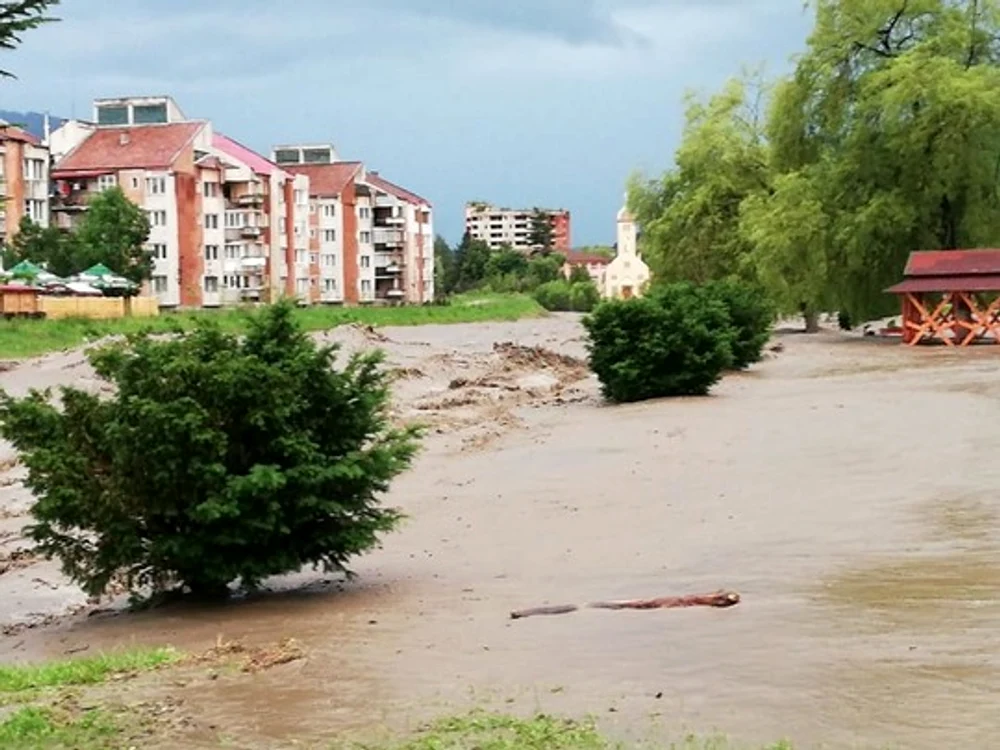 
    foto ISU Hunedoara  