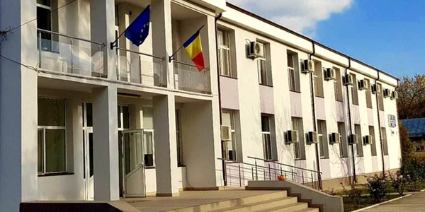 centru targu carbunesti