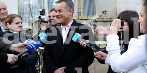 Vlad Plahotniuc după ce și-a exprimat votul la anticipatele din 28 noiembrie 2010