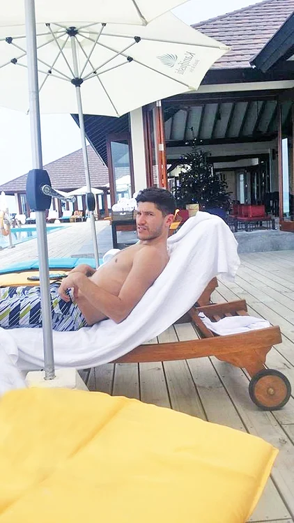 Tănase n-a stat decât o zi la soare, în Grecia