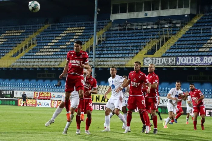 
    Dinamo a devenit o pretendentă la play-offFOTO: Sportpictures.eu  