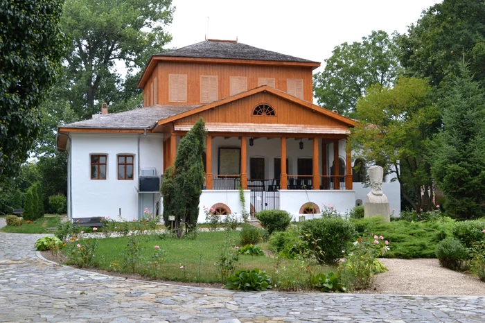 01 conacul de la golesti   1640 jpg jpeg