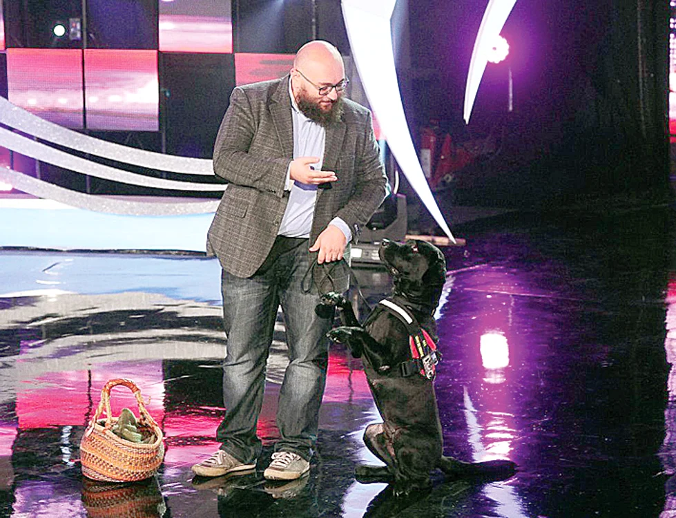 
    Pe lângă Bes,  George Mosoia  mai are acasă trei  câini și o pisică  