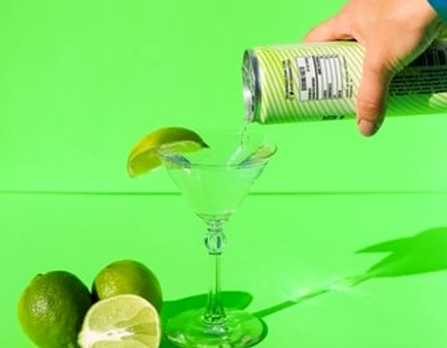 După ce îți faci un cocktail, spală-te pe mâini”FOTO: Unsplash.com
