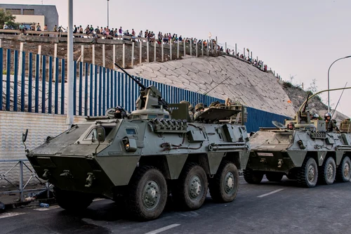 Soldați ai armatei spaniole sunt mobilizați în enclava spaniolă Ceuta FOTO Profimedia