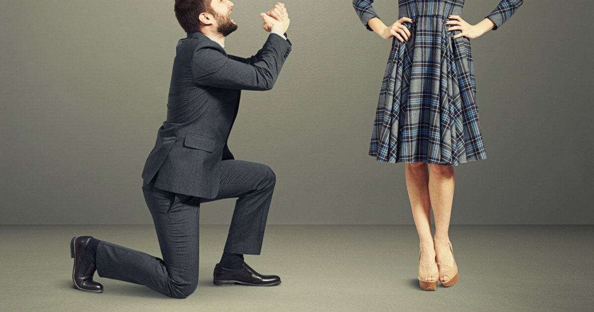 De ce scuzele par tot mai greu de crezut. „Trăim într-o lume în care sinceritatea e un tip de marketing. E o piață a emoțiilor, un joc de putere”