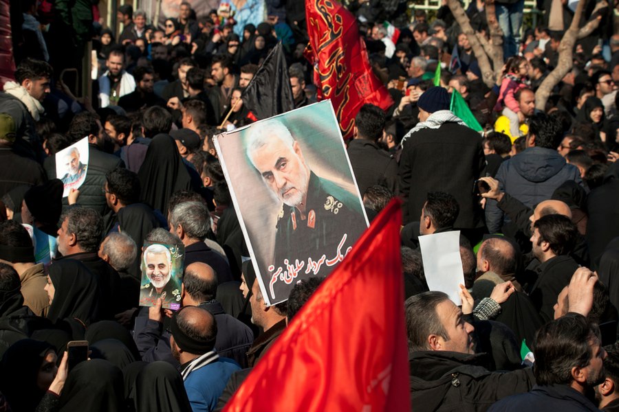 Iranul, încolțit, ar putea activa rețeaua de celule teroriste adormite din Occident, avertizează experții