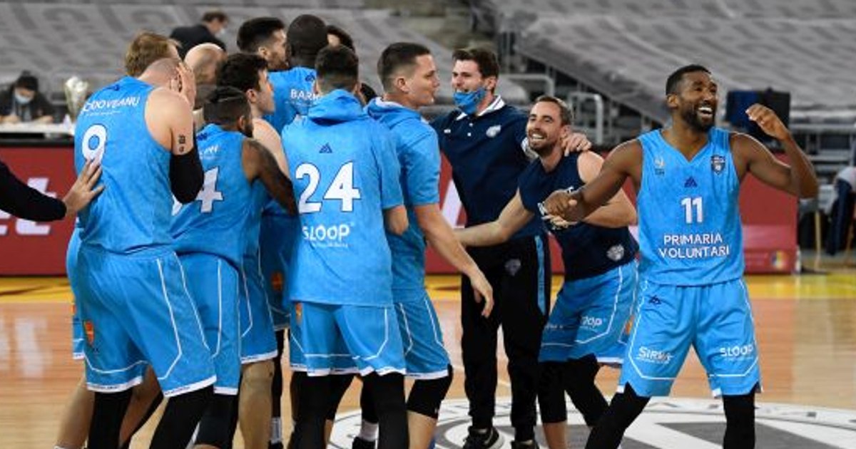 Legea anti-străini n-a trecut de CCR. Regula celor 40% români într-o echipă nu va fi aplicată