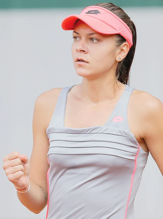 
    Andreea Mitu şi fratele ei, Alexandru, la Turnul Eiffel  